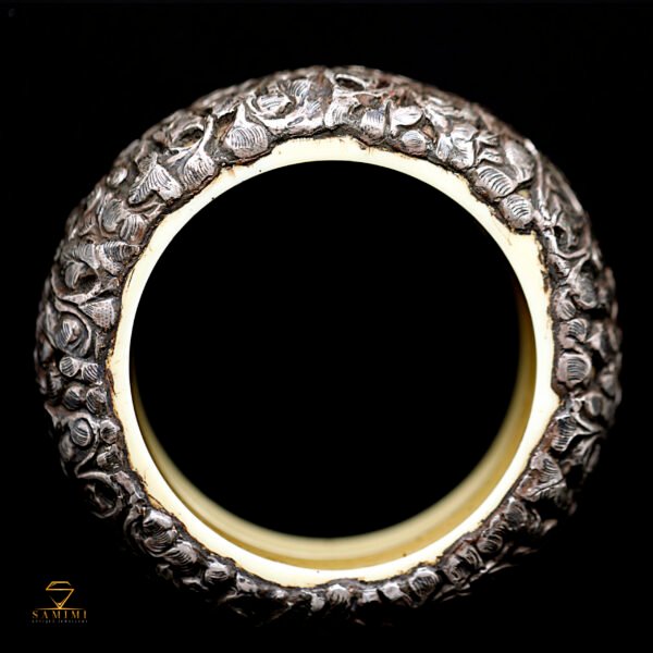 008 Armreif nepalesischer Tibetischer Repousse